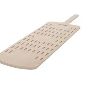 Linea Dori 6301/F - Beech plywood board with handle hole to put pizza into oven